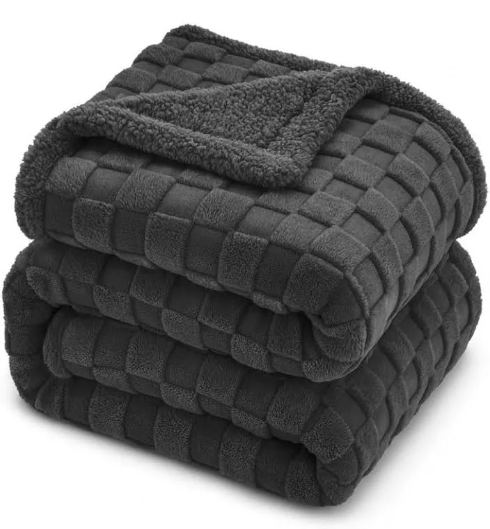 Reversible Sherpa Flannel Blanket